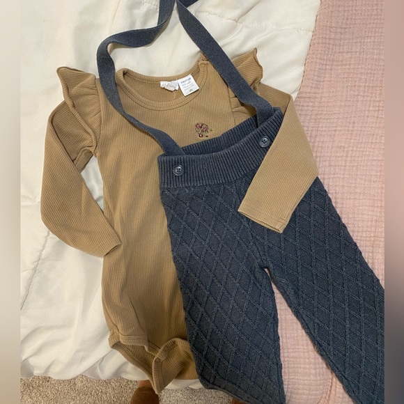 Jamie Kay Knit pants & ribbed bodysuit - Picture 1 of 4